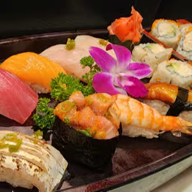 Large Sushi Combo.
