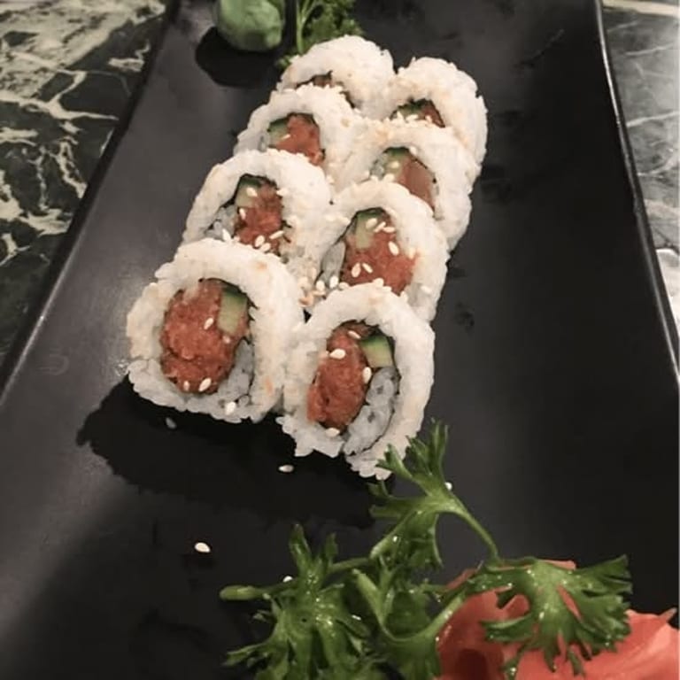 Delicious Tuna Roll Experience